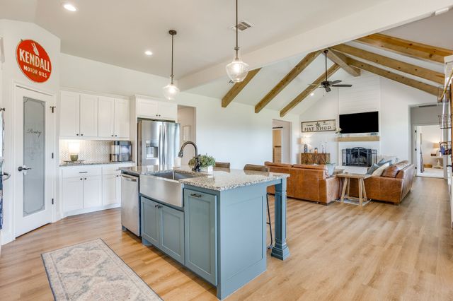 103 Tall Pine Drive, Godley, TX 76044