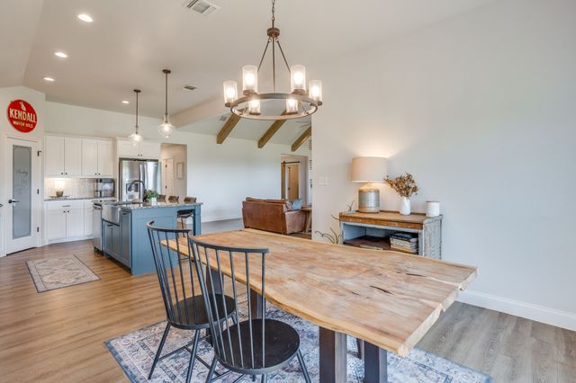 103 Tall Pine Drive, Godley, TX 76044