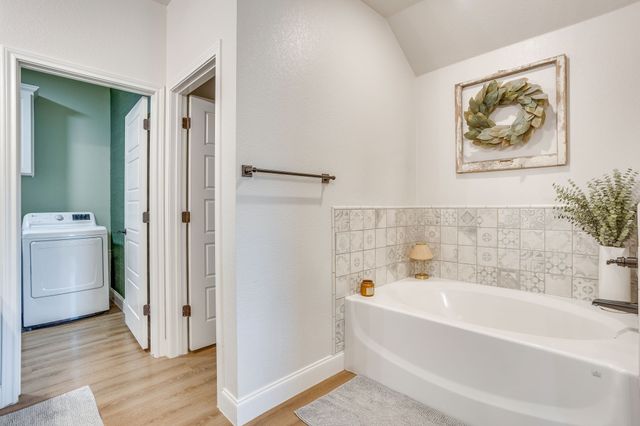 103 Tall Pine Drive, Godley, TX 76044