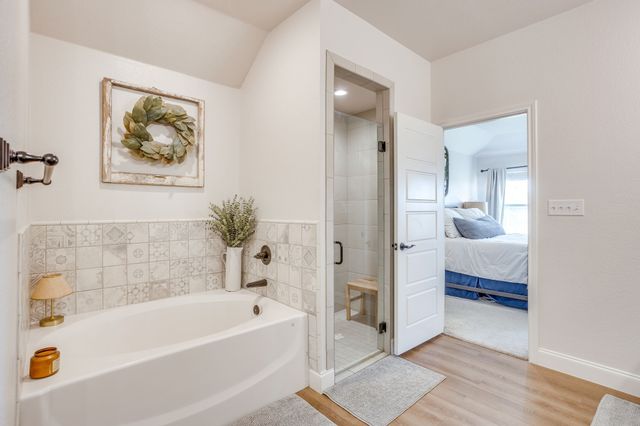 103 Tall Pine Drive, Godley, TX 76044