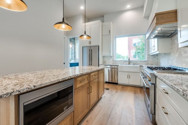 250 E Dallas Road 121, Grapevine, TX 76051