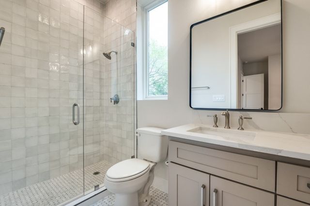 250 E Dallas Road 121, Grapevine, TX 76051