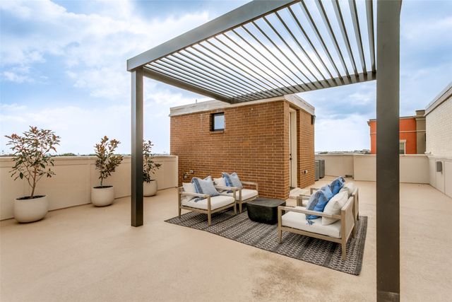 250 E Dallas Road 121, Grapevine, TX 76051