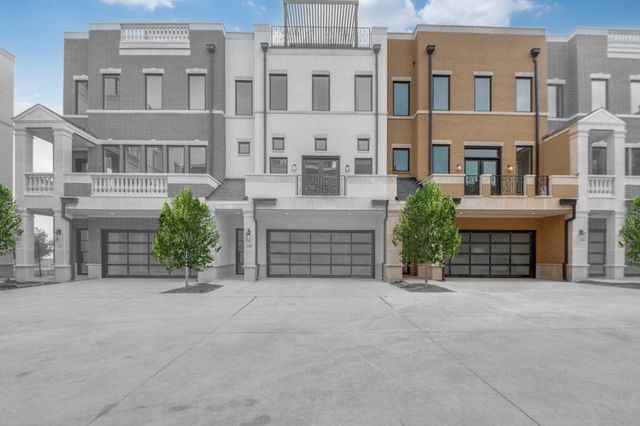 250 E Dallas Road 121, Grapevine, TX 76051