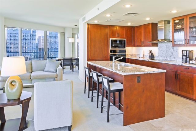 223 Saratoga Road 2601, Honolulu, HI 96815