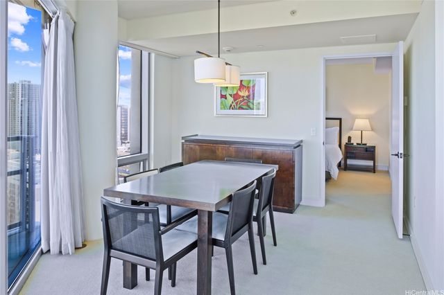 223 Saratoga Road 2601, Honolulu, HI 96815