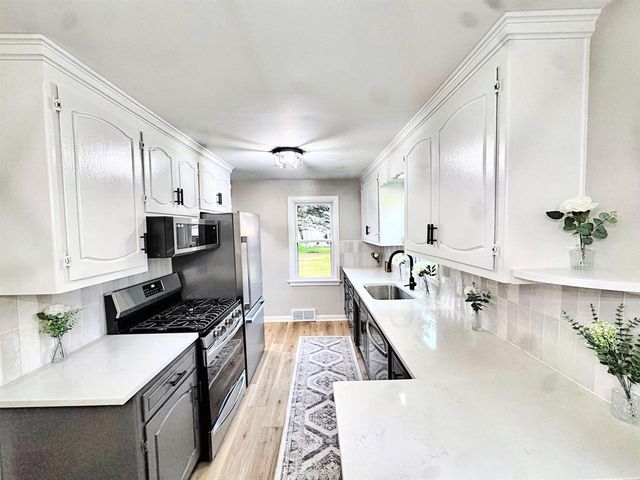 310 W RYAN STREET, Brillion, WI 54110