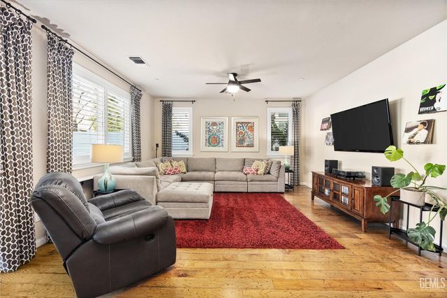 14610 Bottlebrush Drive, Bakersfield, CA 93314