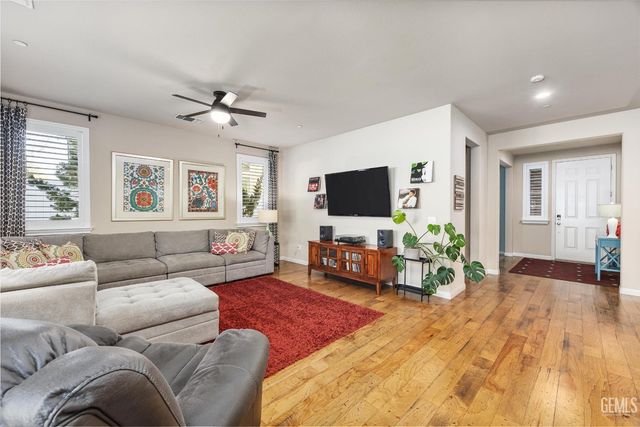 14610 Bottlebrush Drive, Bakersfield, CA 93314