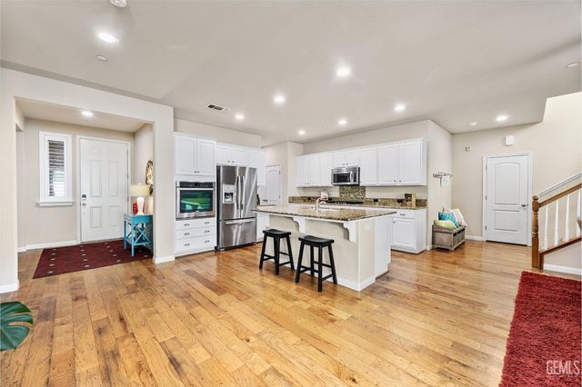 14610 Bottlebrush Drive, Bakersfield, CA 93314