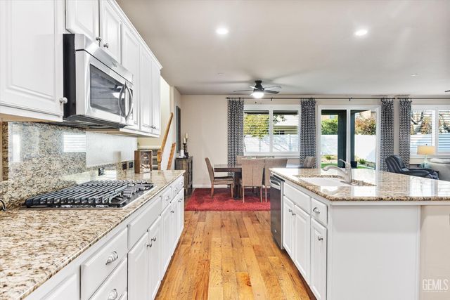 14610 Bottlebrush Drive, Bakersfield, CA 93314