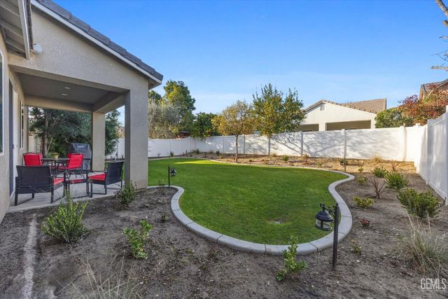 14610 Bottlebrush Drive, Bakersfield, CA 93314