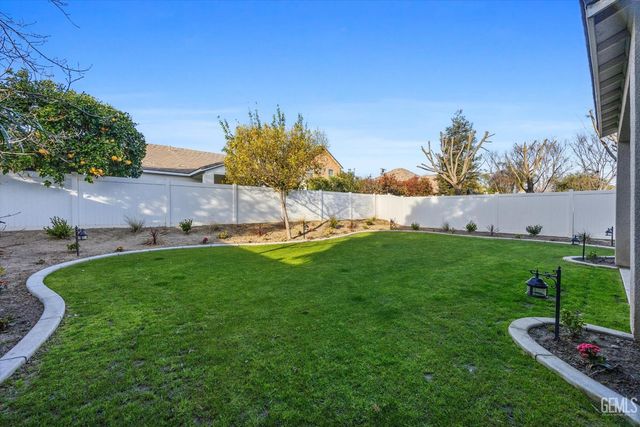 14610 Bottlebrush Drive, Bakersfield, CA 93314