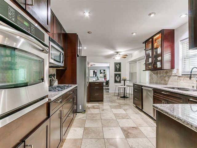 7309 N Hammond Avenue, Warr Acres, OK 73132