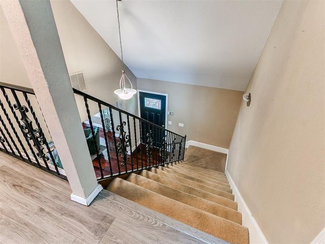 7309 N Hammond Avenue, Warr Acres, OK 73132