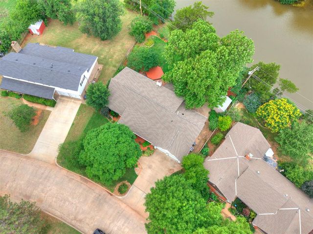 7309 N Hammond Avenue, Warr Acres, OK 73132