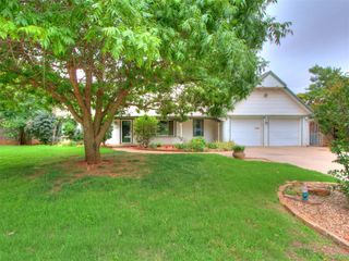 7309 N Hammond Avenue, Warr Acres, OK 73132