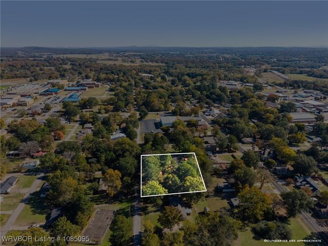 101 W El Paso Street, Greenwood, AR 72936