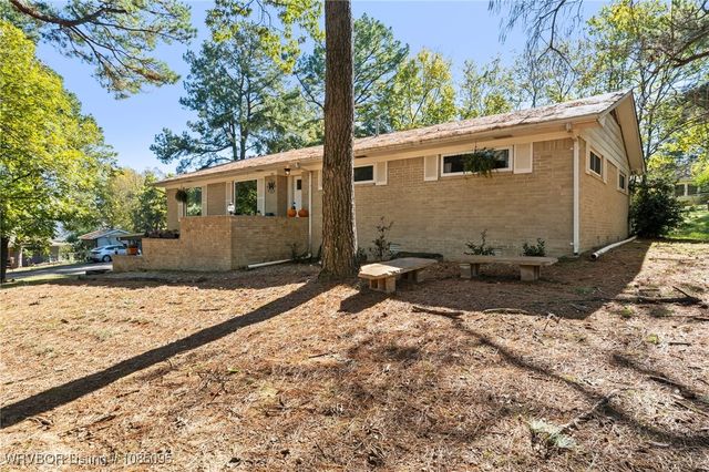 101 W El Paso Street, Greenwood, AR 72936