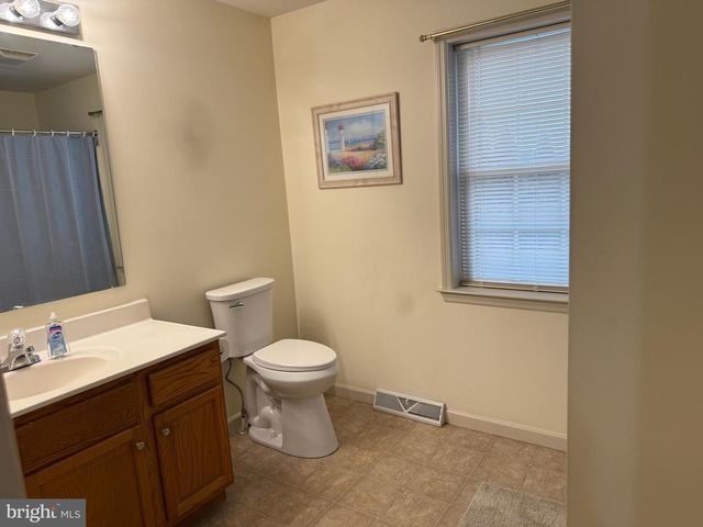 140 THOMAS DR, York, PA 17404