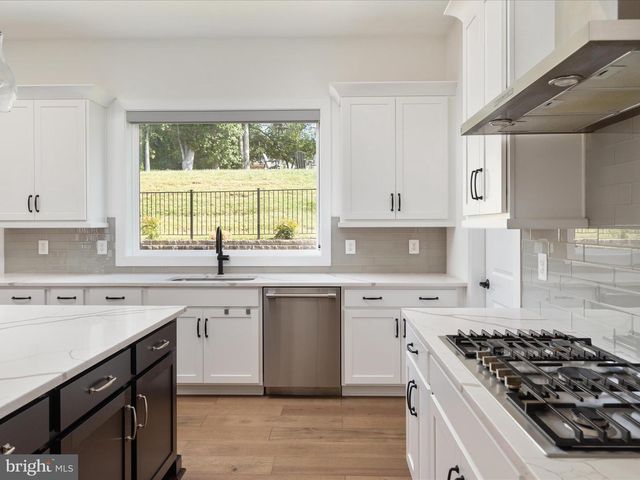 3557 ORCHID POND WAY, Oakton, VA 22124