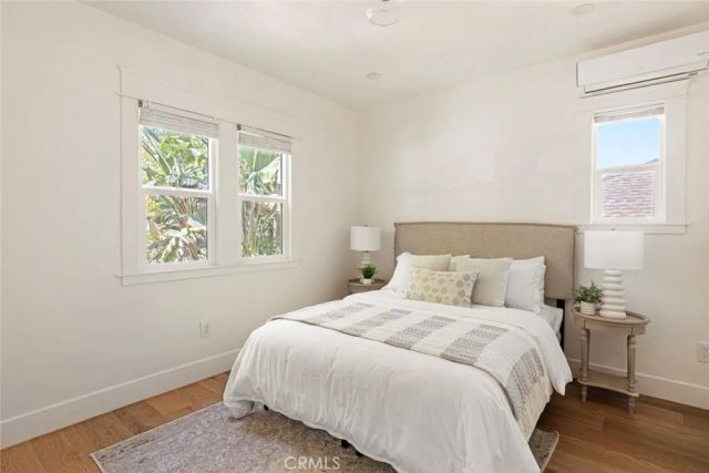 5850 Burwood Ave, Los Angeles, CA 90042