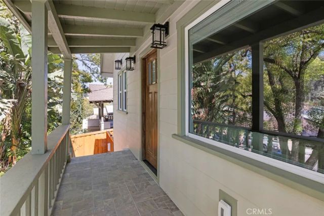 5850 Burwood Ave, Los Angeles, CA 90042