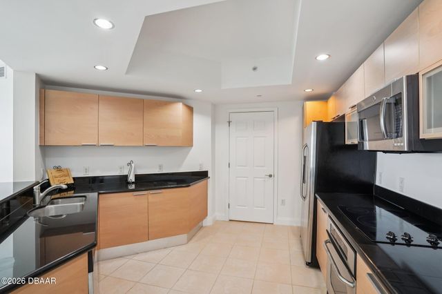 231 Riverside Dr Unit 807, Holly Hill, FL 32117