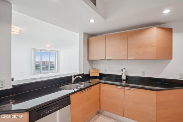 231 Riverside Dr Unit 807, Holly Hill, FL 32117