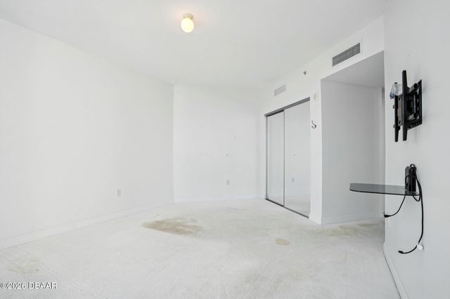 231 Riverside Dr Unit 807, Holly Hill, FL 32117