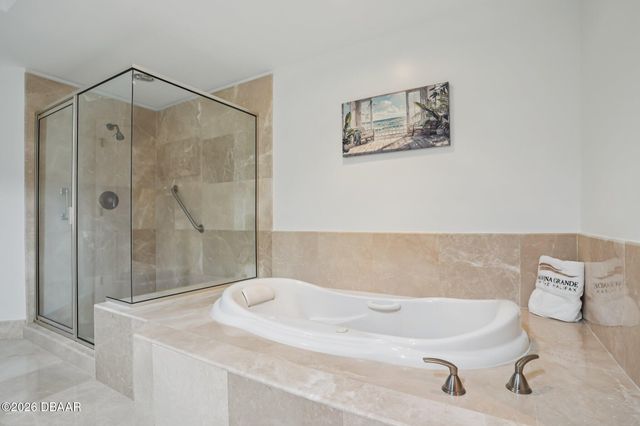 231 Riverside Dr Unit 807, Holly Hill, FL 32117