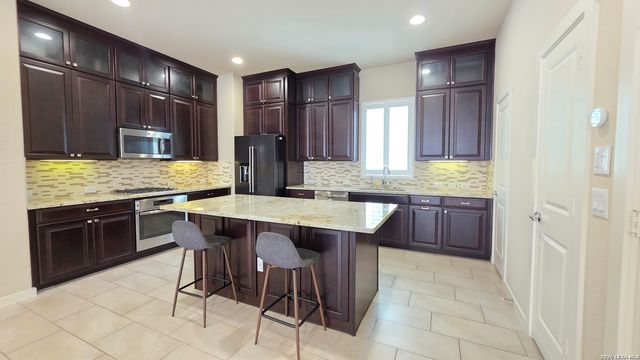 3831 HARRY WURZBACH RD BLDG 21, San Antonio, TX 78209