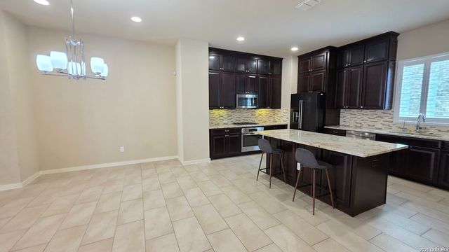 3831 HARRY WURZBACH RD BLDG 21, San Antonio, TX 78209