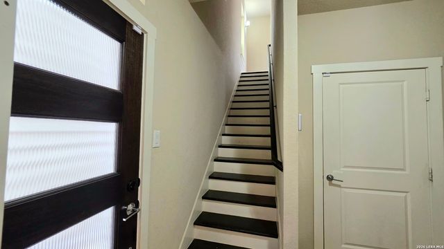 3831 HARRY WURZBACH RD BLDG 21, San Antonio, TX 78209
