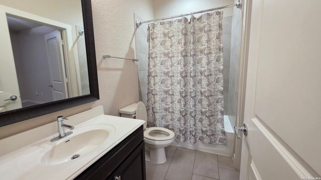 3831 HARRY WURZBACH RD BLDG 21, San Antonio, TX 78209