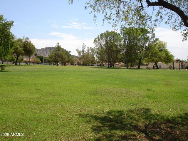 7300 N Dreamy Draw Drive Unit 221, Phoenix, AZ 85020