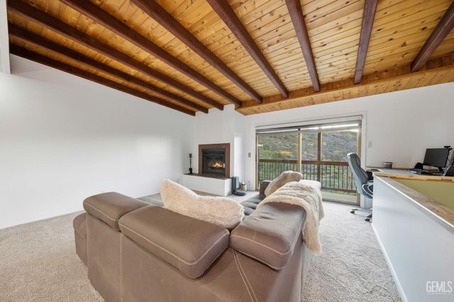29801 Skyline Drive, Tehachapi, CA 93561