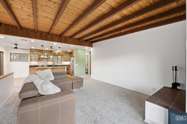 29801 Skyline Drive, Tehachapi, CA 93561
