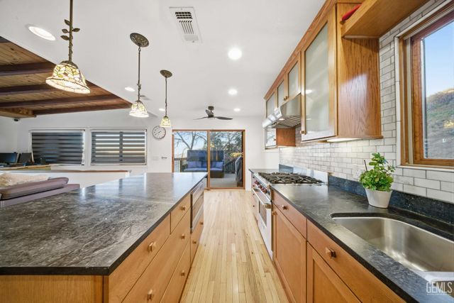 29801 Skyline Drive, Tehachapi, CA 93561