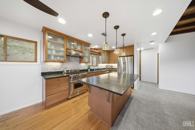 29801 Skyline Drive, Tehachapi, CA 93561
