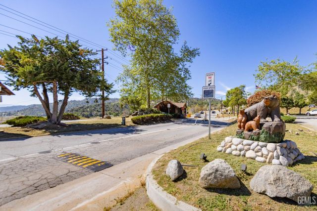 29801 Skyline Drive, Tehachapi, CA 93561