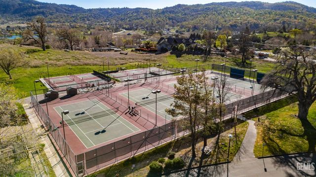 29801 Skyline Drive, Tehachapi, CA 93561