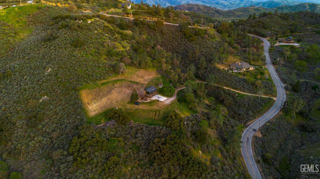 29801 Skyline Drive, Tehachapi, CA 93561