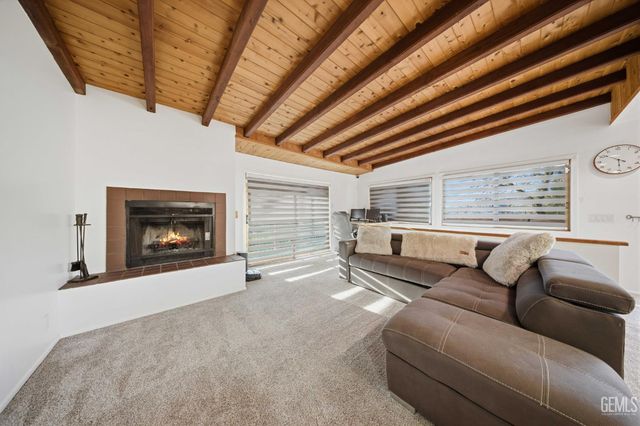 29801 Skyline Drive, Tehachapi, CA 93561