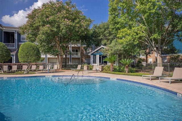 19100 N Glenwest Drive 932, Friendswood, TX 77546