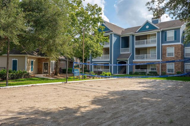 19100 N Glenwest Drive 932, Friendswood, TX 77546