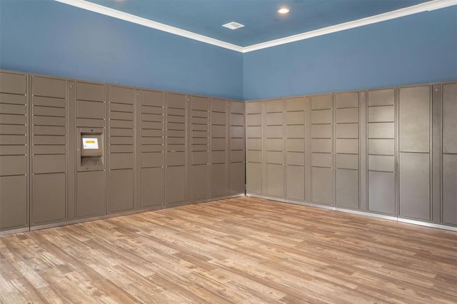 19100 N Glenwest Drive 932, Friendswood, TX 77546