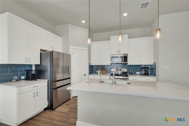 708 Willowbrook, New Braunfels, TX 78130
