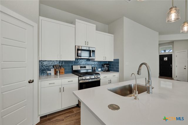 708 Willowbrook, New Braunfels, TX 78130