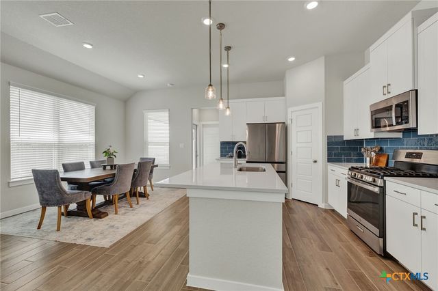 708 Willowbrook, New Braunfels, TX 78130